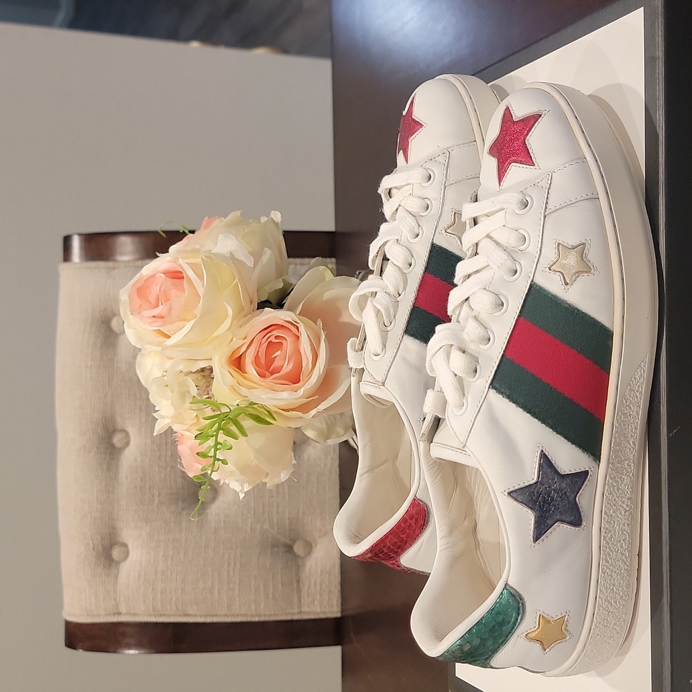 Gucci White Leather Sneakers with Green-Red Web and Multicolor Star Accents
